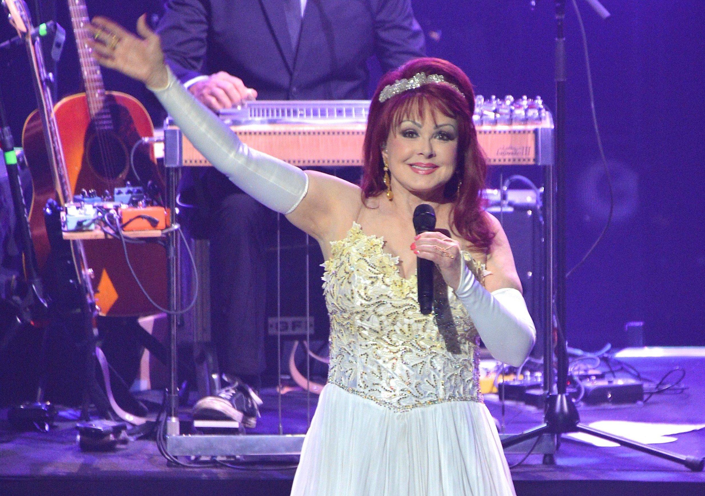 Naomi judd say yes to the dress hotsell